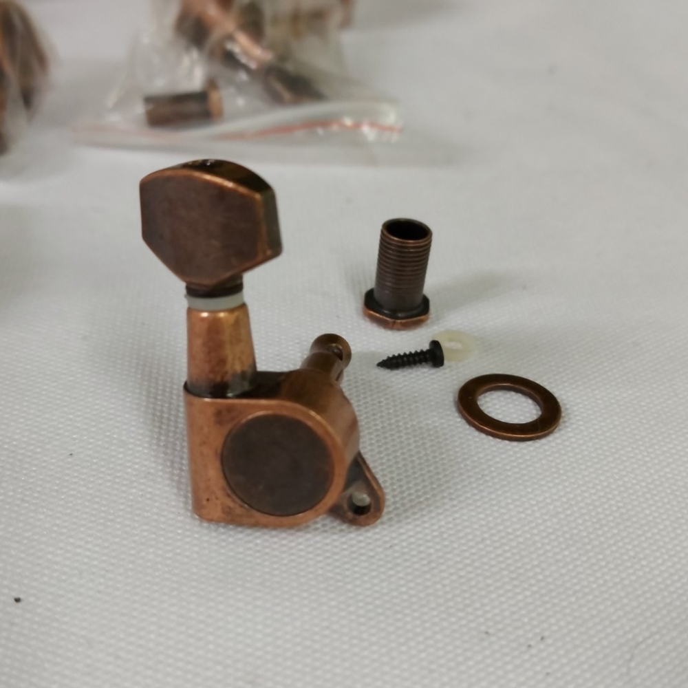 Guitar tuning pegs